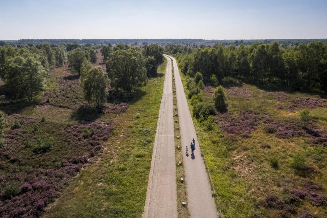 Fietsen tussen de mijnterrils